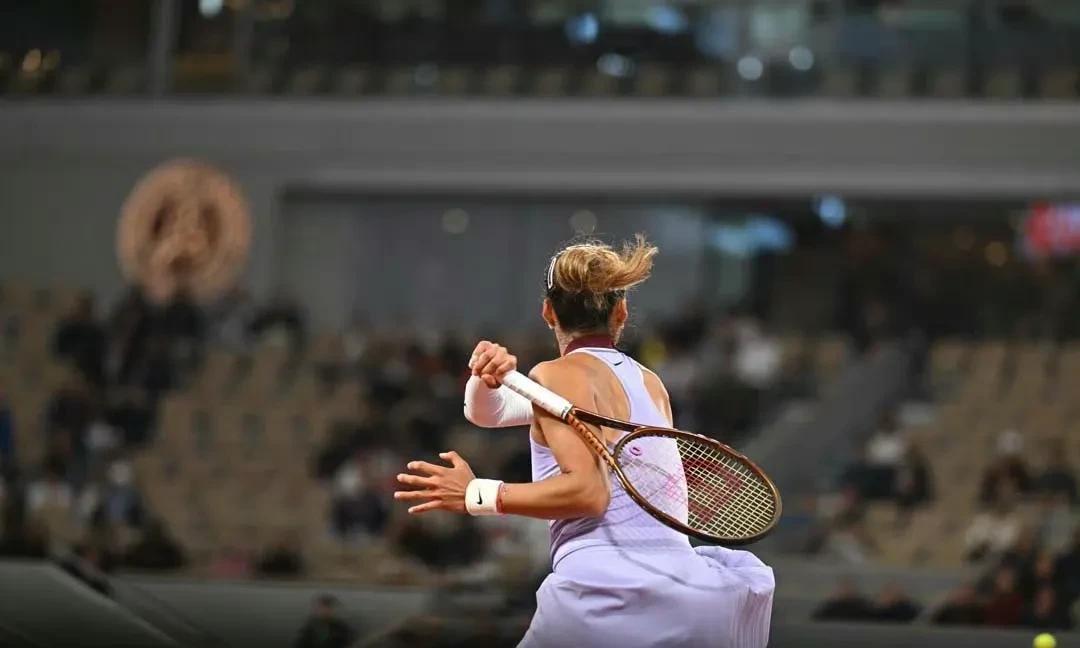 法网鏖战年终总决赛,纳达尔点燃赛场 法网鏖战年终总决赛,纳达尔点燃赛场