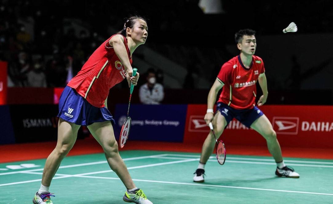 韩国队险胜印尼队，黄鸭组合统治全场