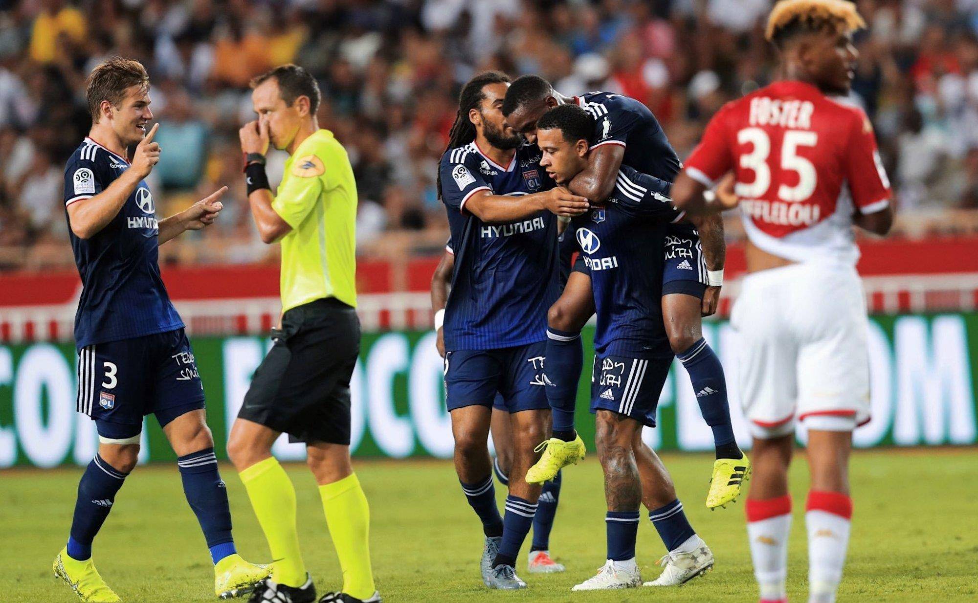 里昂力克荷兰，凯恩带队取胜