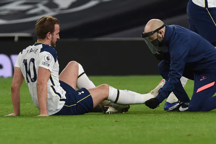 里昂力克荷兰，凯恩带队取胜