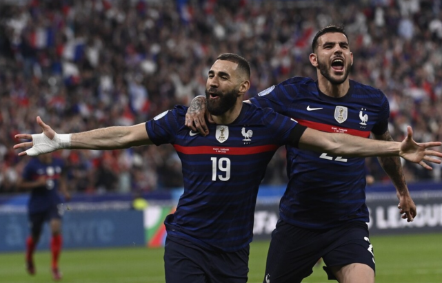 韩国队逆转法国队，李梓嘉刷新纪录