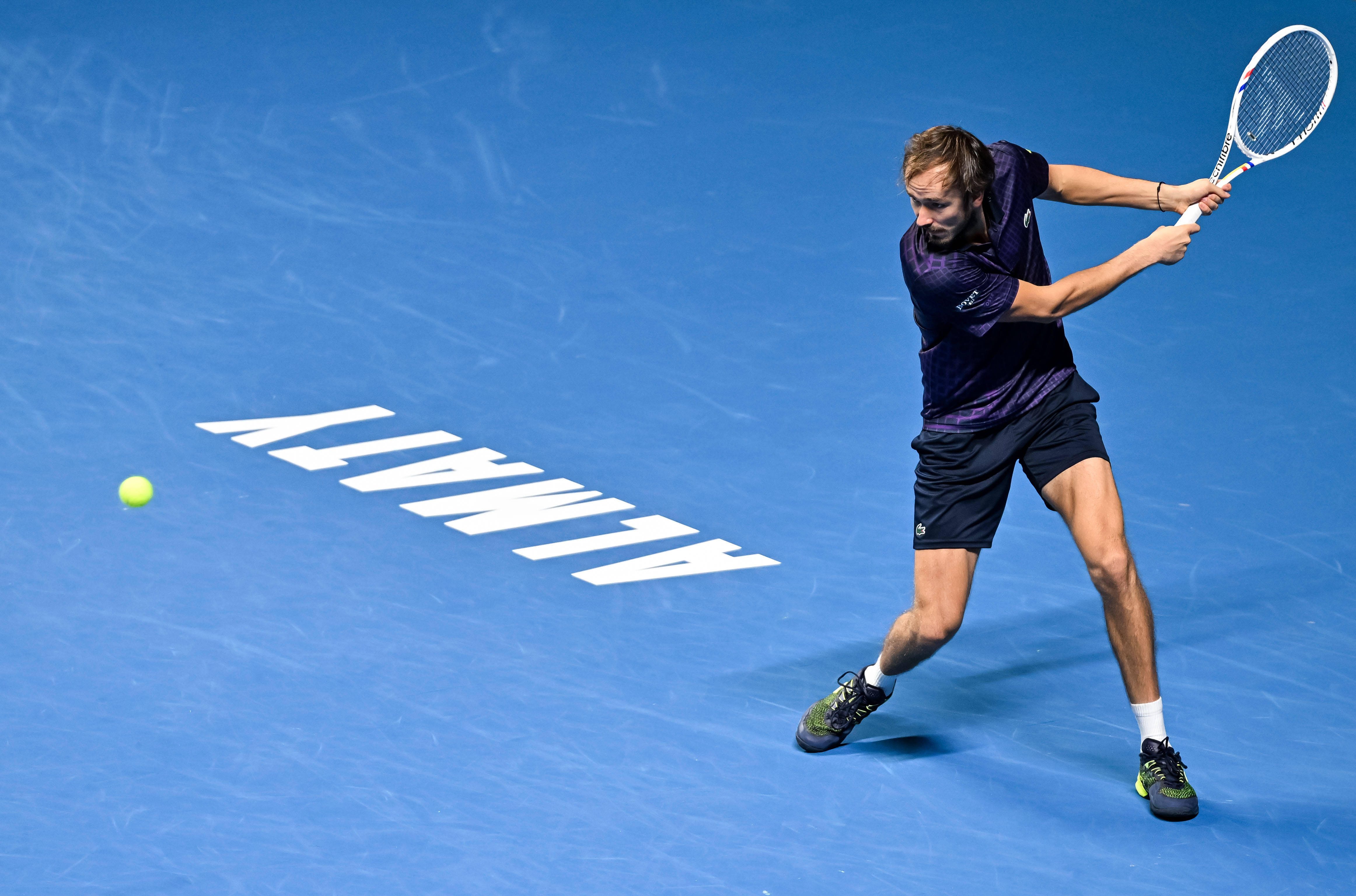 世界网球队力克意大利网球队，梅德韦杰夫送出助攻