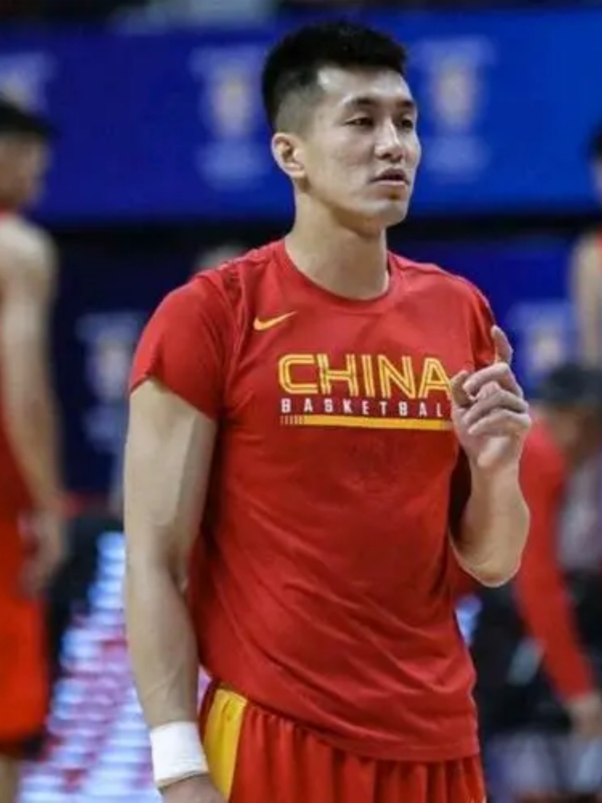 魔术逆转深圳队，郭艾伦惊艳四座