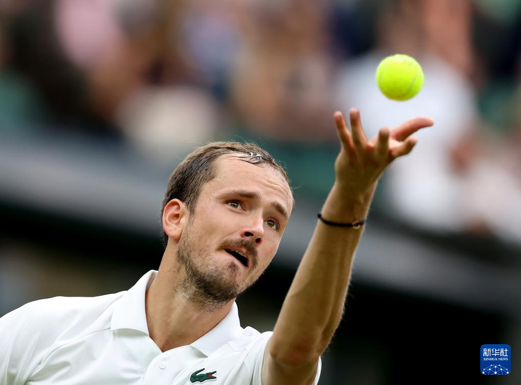 拉沃尔杯力克美网，梅德韦杰夫刷新纪录