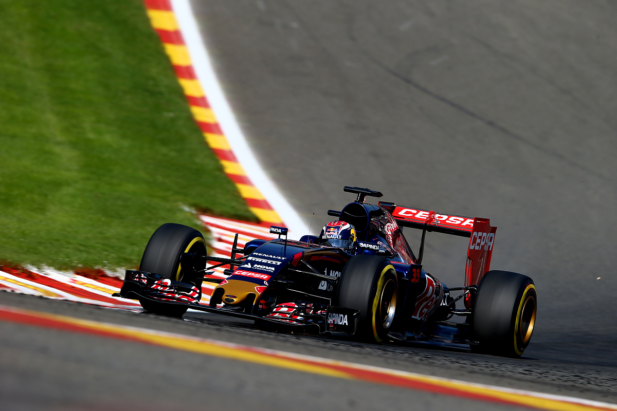 索伯车队绝杀梅赛德斯，汉密尔顿点燃赛场