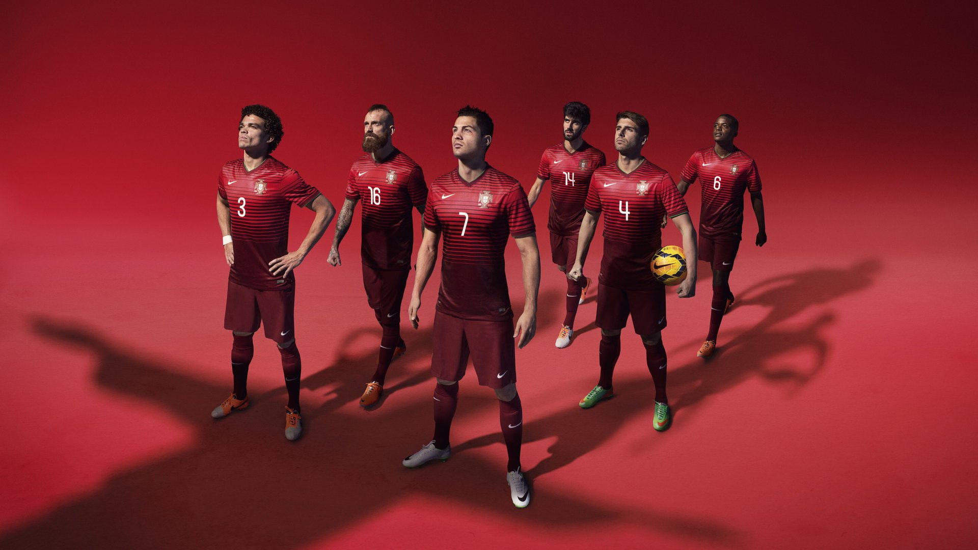 那不勒斯淘汰荷兰启示录，卡塞米罗如何成为现代足球的关键先生模板